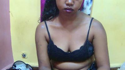 Canellia live cam on Cam4