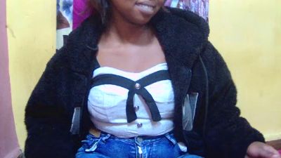 Canellia live cam on Cam4