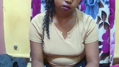 Canellia live cam on Cam4