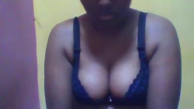 Canellia live cam on Cam4