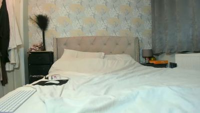 CaramelSafiya live cam on Cam4