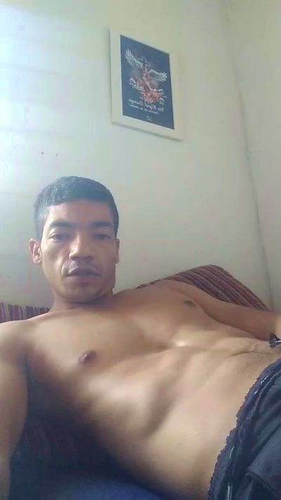 Caratougo live cam on Cam4