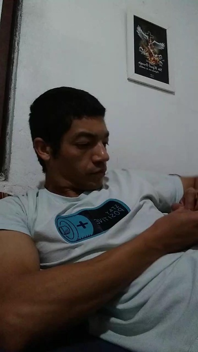 Caratougo live cam on Cam4