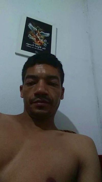 Caratougo live cam on Cam4