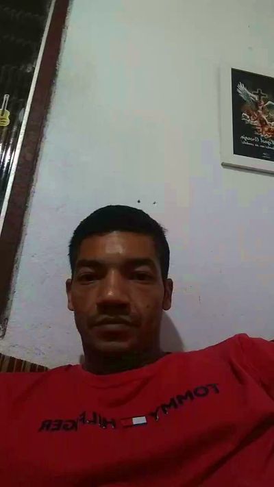 Caratougo live cam on Cam4