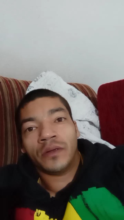 Caratougo live cam on Cam4