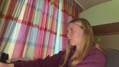 CarieWaltz live cam on Cam4