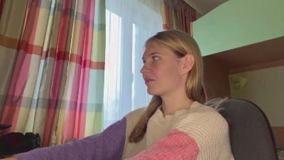 CarieWaltz live cam on Cam4