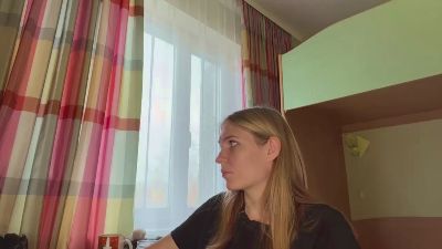 CarieWaltz live cam on Cam4