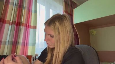 CarieWaltz live cam on Cam4
