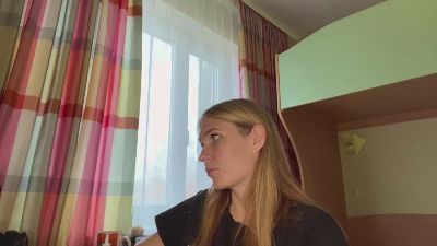 CarieWaltz live cam on Cam4
