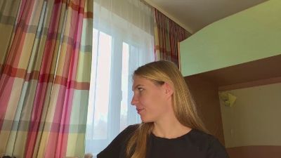 CarieWaltz live cam on Cam4