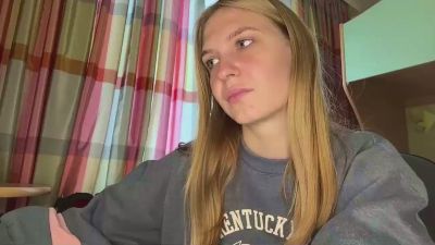 CarieWaltz live cam on Cam4