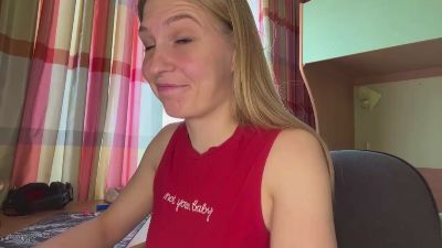 CarieWaltz live cam on Cam4