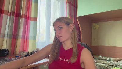 CarieWaltz live cam on Cam4