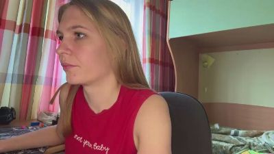 CarieWaltz live cam on Cam4
