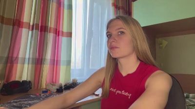 CarieWaltz live cam on Cam4