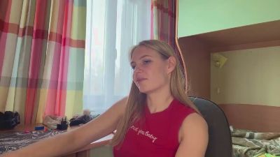CarieWaltz live cam on Cam4