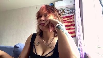 CarinRochez live cam on Cam4