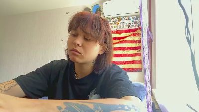 CarinRochez live cam on Cam4