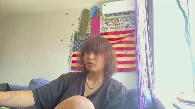 CarinRochez live cam on Cam4