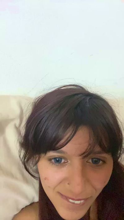 CarinaBernal live cam on Cam4