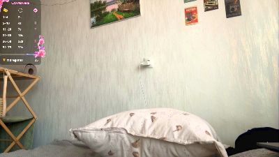 CarinaDrobot live cam on Cam4
