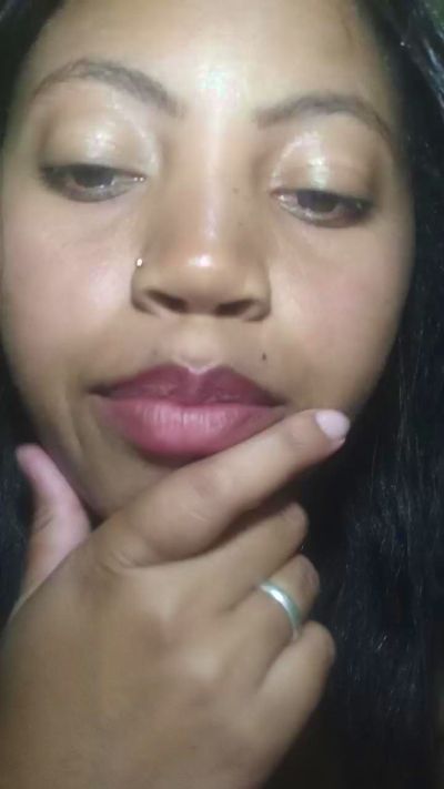 Carinahot02 live cam on Cam4