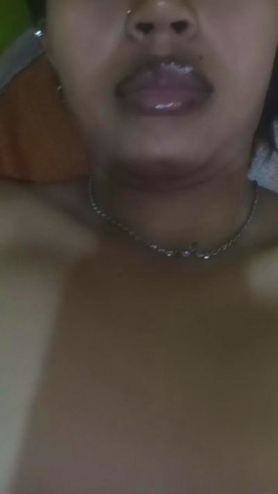 Carinahot02 live cam on Cam4