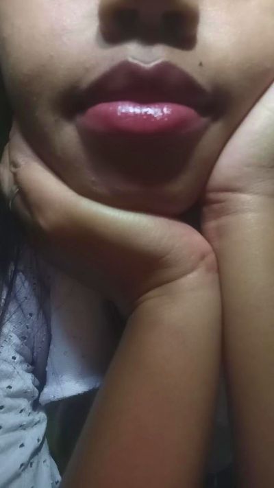 Carinahot02 live cam on Cam4