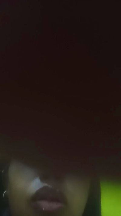 Carinahot02 live cam on Cam4