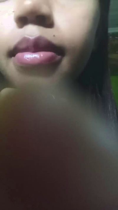 Carinahot02 live cam on Cam4