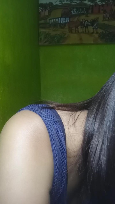 Carinahot02 live cam on Cam4