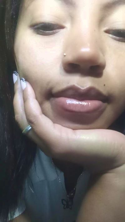 Carinahot02 live cam on Cam4