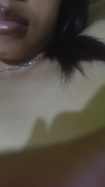 Carinahot02 live cam on Cam4