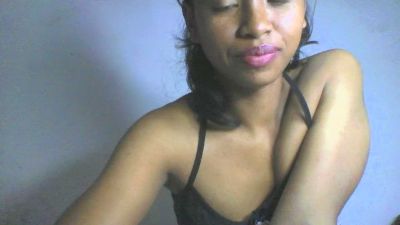 Carinajolie live cam on Cam4