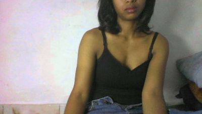 Carinajolie live cam on Cam4