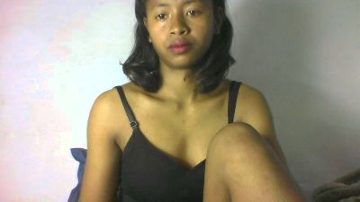 Carinajolie live cam on Cam4
