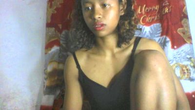 Carinajolie live cam on Cam4