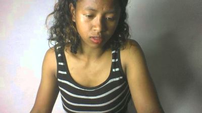 Carinajolie live cam on Cam4