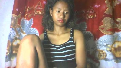 Carinajolie live cam on Cam4