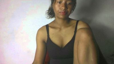 Carinajolie live cam on Cam4