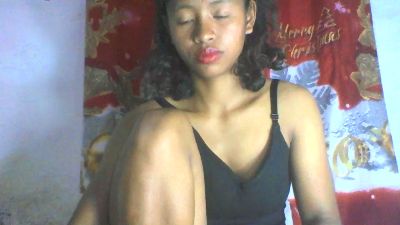Carinajolie live cam on Cam4
