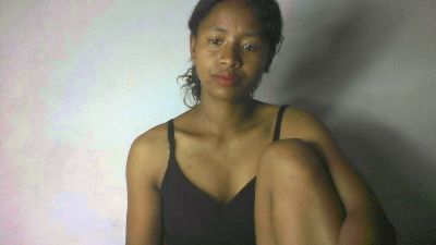 Carinajolie live cam on Cam4