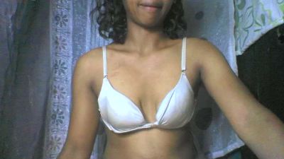 Carinajolie live cam on Cam4