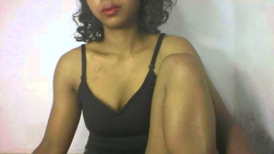 Carinajolie live cam on Cam4