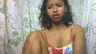 Carinajolie live cam on Cam4