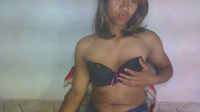 Carinajolie live cam on Cam4