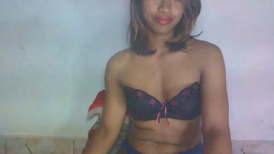 Carinajolie live cam on Cam4