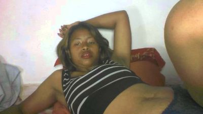 Carinajolie live cam on Cam4